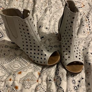 Tom’s open toe leather boots